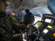 Порошенко в Мариуполе вышел в море на новом украинском катере