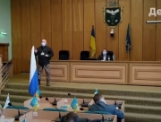 В Славянске на заседание горсовета принесли флаг России