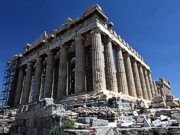 Российские туристы разрушили стену Парфенона в Греции