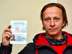 Охлобыстин на коленях попросил «гражданство» «ДНР»