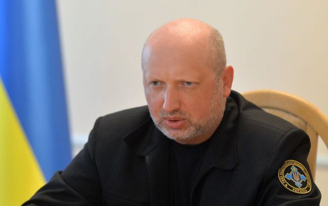 ВСУ за год продвинулись на Донбассе на 10 км — Турчинов