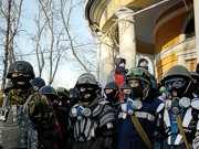 В Киеве Майдан почтил героев Крут у Аскольдовой могилы