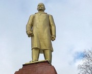 В Ахтырке ночью появился новый Ленин