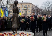 Четыре украинских президента почтили память жертв голодоморов