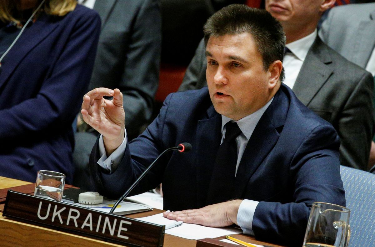 Киев не будет забирать технику из Крыма — Климкин