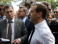 Медведев не смог утешить крымских пенсионеров