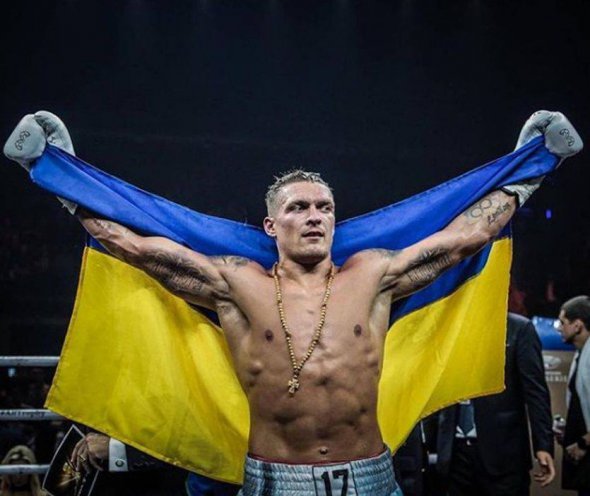 Вице-премьер Украины упрекнул Усика за бой в Москве