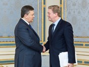 Янукович ради ассоциации пообещал Фюле пойти на компромисс