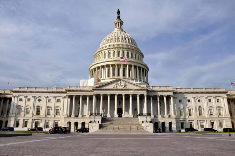 Сенат США одобрил выделение $250 млн военной помощи Украине