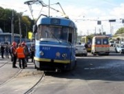 В Одессе трамвай сошел с рельсов и врезался в столб: есть пострадавшие