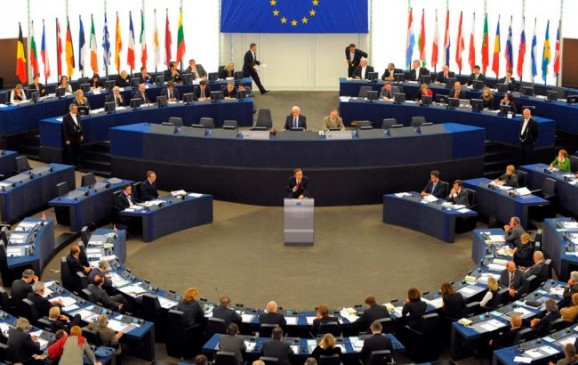 Европарламент принял резолюцию о статусе кандидата ЕС для Украины