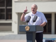 Лукашенко против повторных выборов и пугает уничтожением предприятий