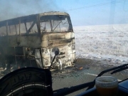 В Казахстане сгорел автобус с пассажирами, 52 погибших