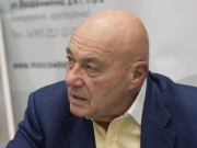 В Тбилиси протестовали из-за визита Познера: отель, где он остановился, забросали яйцами