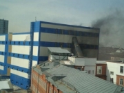 В Москве горит крупный торговый центр: есть пострадавшие
