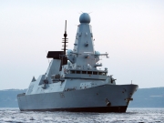 Россия заявила, что произвела предупредительные выстрелы по британскому военному кораблю