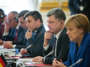 Порошенко сообщил о сроках отвода вооружения на Донбассе