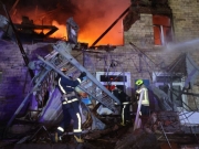 Россияне атаковали Харьков дронами, разрушены два здания, ранен мужчина