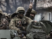 Украинские защитники за сутки ликвидировали более 1000 оккупантов и сбили вертолет противника