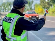 Шість корисних фраз для спілкування з патрульним при зупинці авто