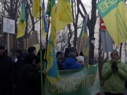 У Зеленского под домом начались масштабные протесты против рынка земли