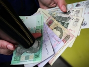 Россия ограничила денежные переводы в Украину
