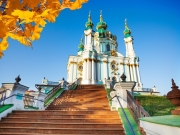 В Киеве пытались поджечь Андреевскую церковь: пострадал священник