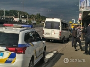 В Киеве вооруженные люди захватили маршрутку с пассажирами