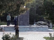 Крымская декоммунизация: в Судаке снесли памятник Ленину