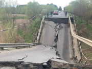 Во Львовской области обвалился автомобильный мост