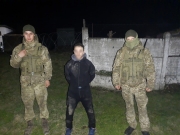 Пограничники задержали «водолаза», который переправлял по реке в Румынию медицинские маски
