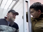 Суд оставил Савченко и Рубана на свободе до конца мая