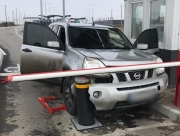 Неадекватный водитель пытался прорваться в оккупированный Крым и разбил внедорожник — ГПСУ