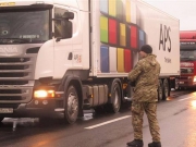 «Правый сектор» присоединился к блокаде российских фур на Закарпатье