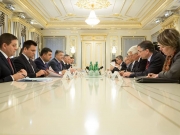 Порошенко призвал страны G7 ужесточить санкции против России