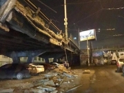 В Киеве обвалился Шулявский мост: движение на путепроводе будет временно ограничено