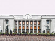 В Киеве в ожидании митинга силовики оцепили правительственный квартал