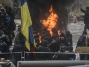 Под Радой произошли столкновения митингующих с силовиками