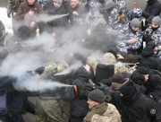 Дело Труханова: возле Соломенского суда Киева ранили полицейского