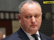Президента Молдовы временно отстранили от должности