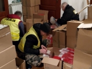 Возле Варшавы разоблачили незаконную фабрику сигарет, где работали украинцы