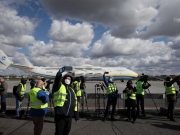 Украинская «Мрия» доставила в Польшу средства защиты от коронавируса