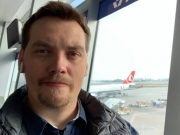 Бывший премьер-министр Гончарук покинул Украину, но обещал вернуться