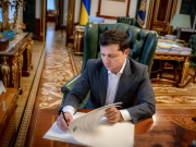 Зеленский подписал закон об олигархах