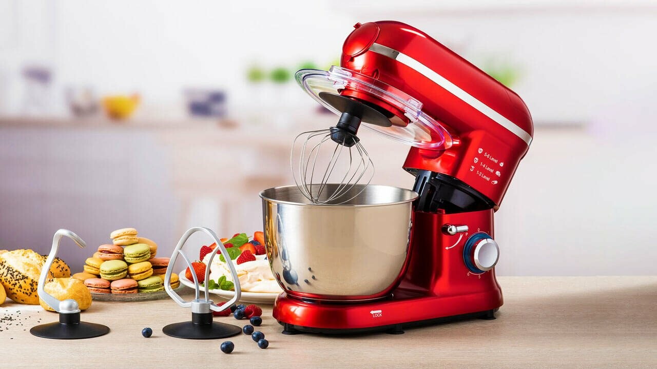 Кухонні міксери: надійні помічники для щоденного й професійного готування