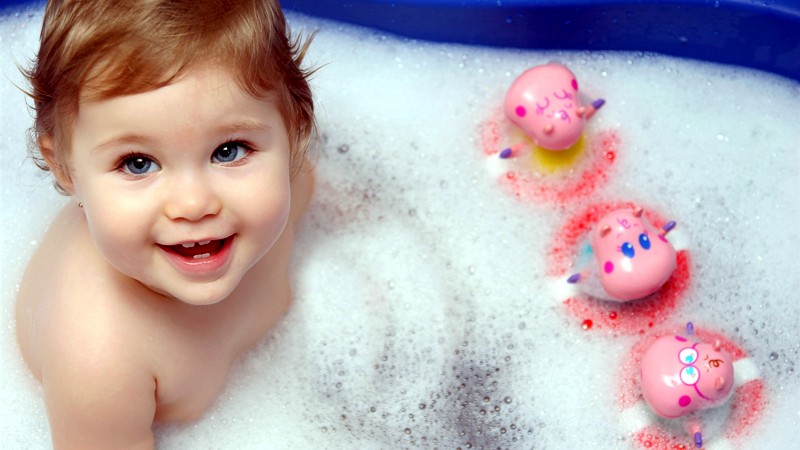 Почему так важно знать о том, как правильно купать ребенка