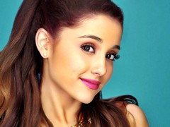 Певица Ариана Гранде отменила мировой тур из-за теракта в Манчестере