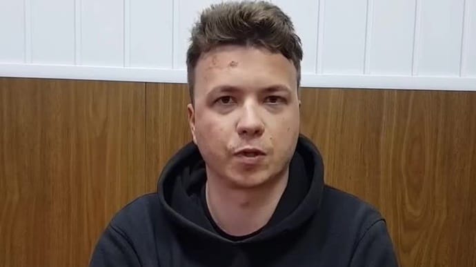 Романа Протасевича и Софью Сапегу отпустили под домашний арест — СМИ