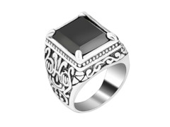 Мужские кольца с искусственным алмазом — признак статуса и благородства