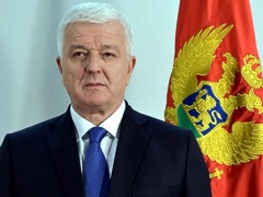 Премьер-министру и ведущим политикам Черногории запретили въезд в РФ